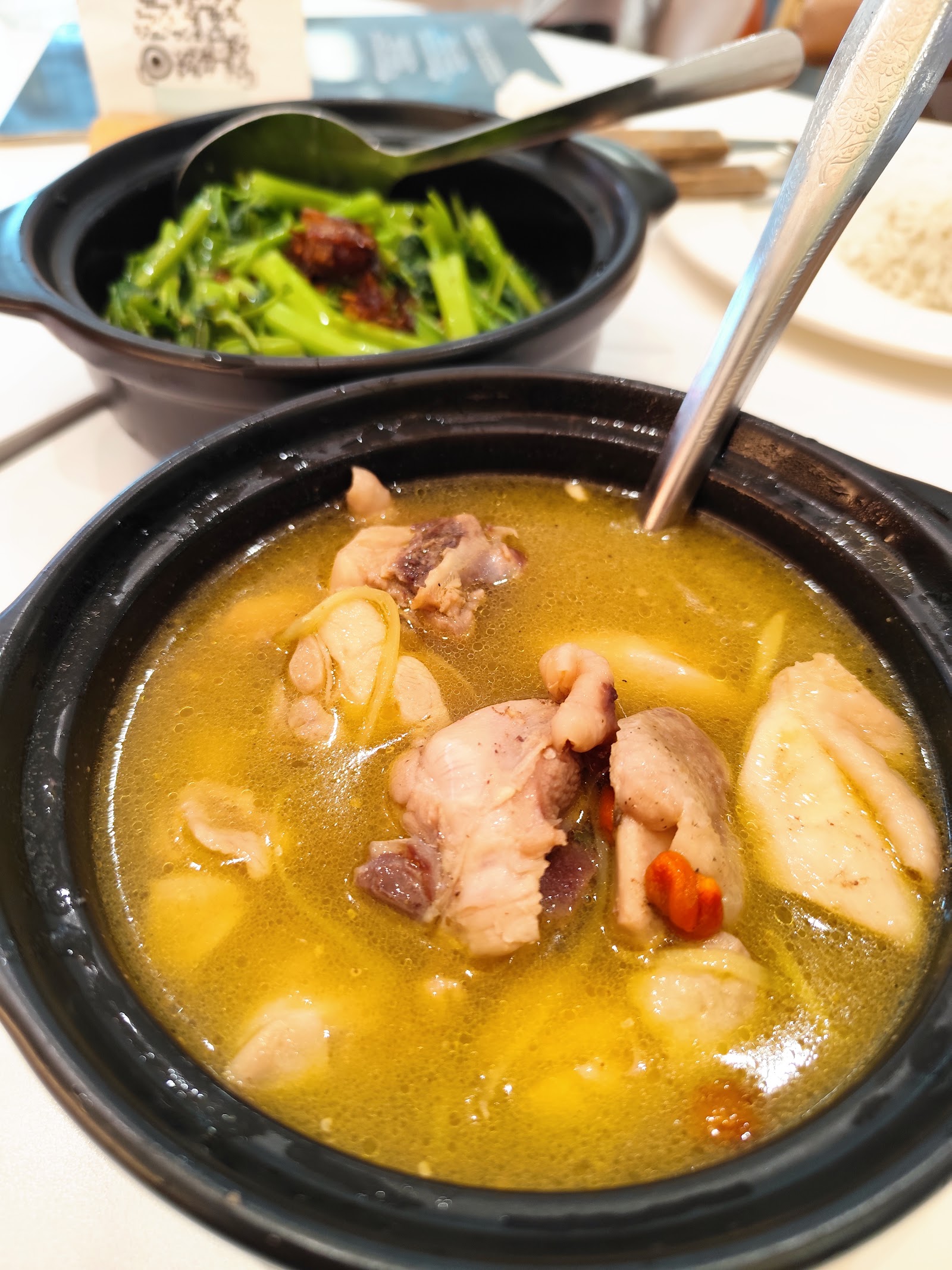 瓦煲蕹菜 Signature Claypot Kangkung